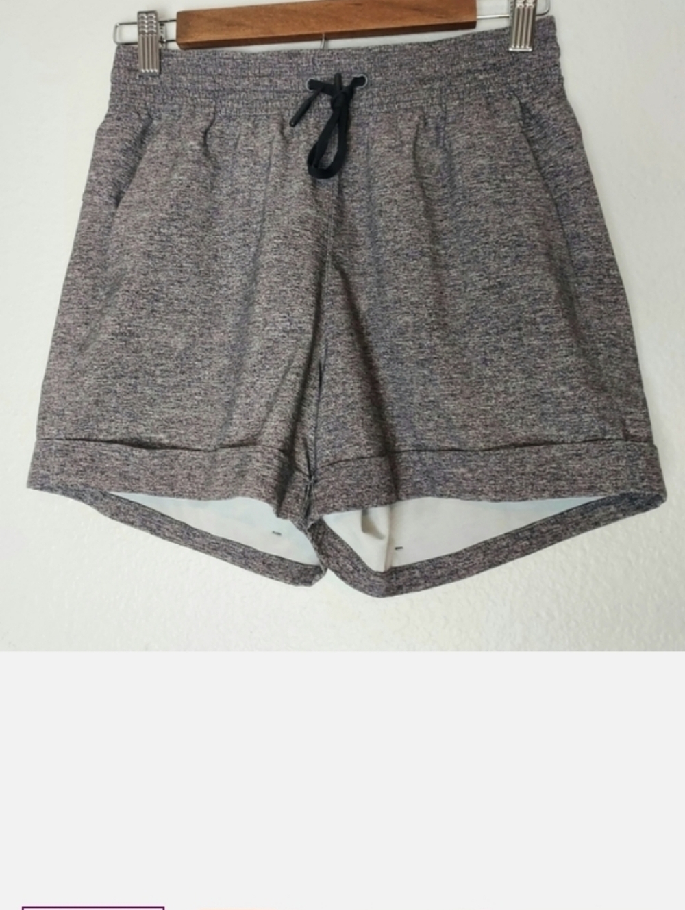 Lululemon Spring Break Away Short II Size 4
